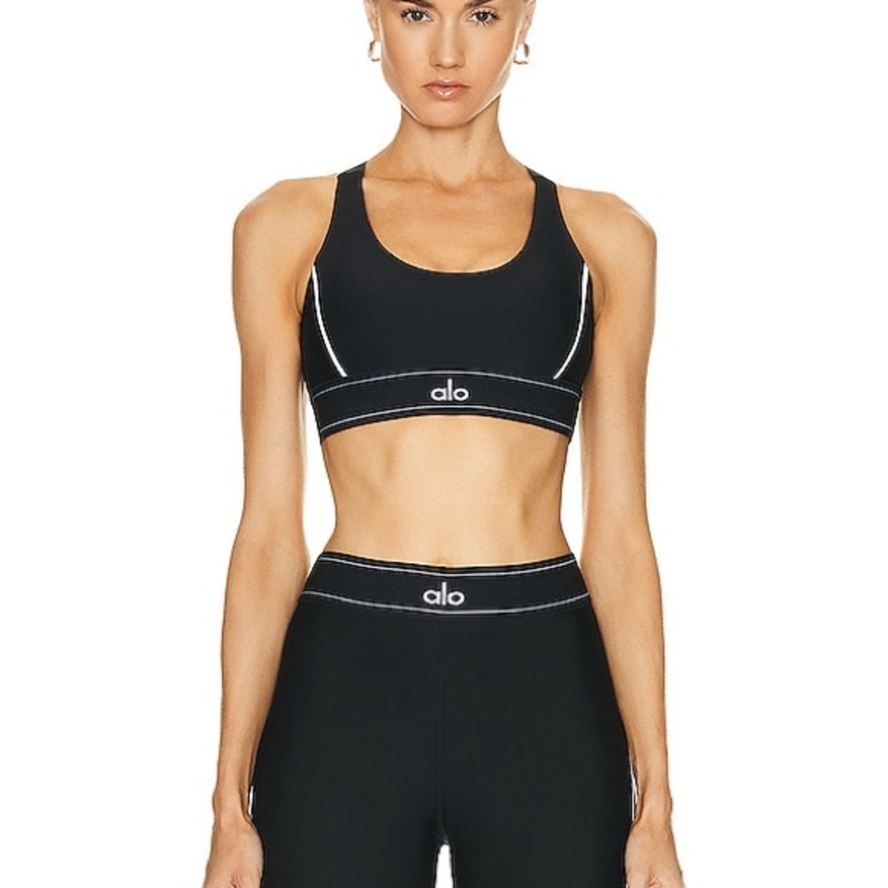 ❗️SOLD❗️ALO Yoga Black Racerback Sports Bra and Leggings